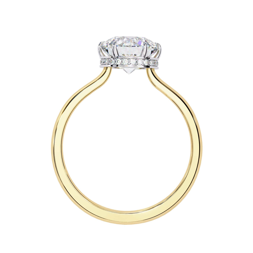Elegant Central Stone Diamond Ring with Radiant Side Accents