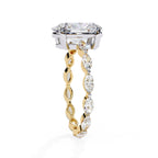 Elegant Diamond Central Stone Ring with Brilliant Side Accents