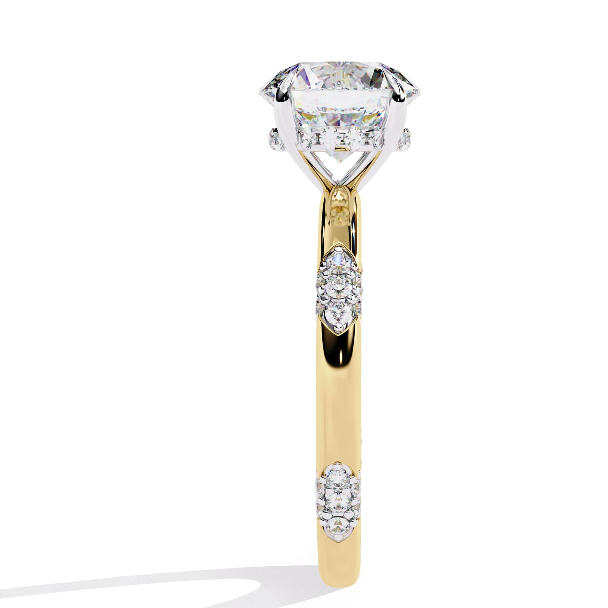 Exquisite VVS1 Diamond Central Stone Ring with Brilliant Side Accents