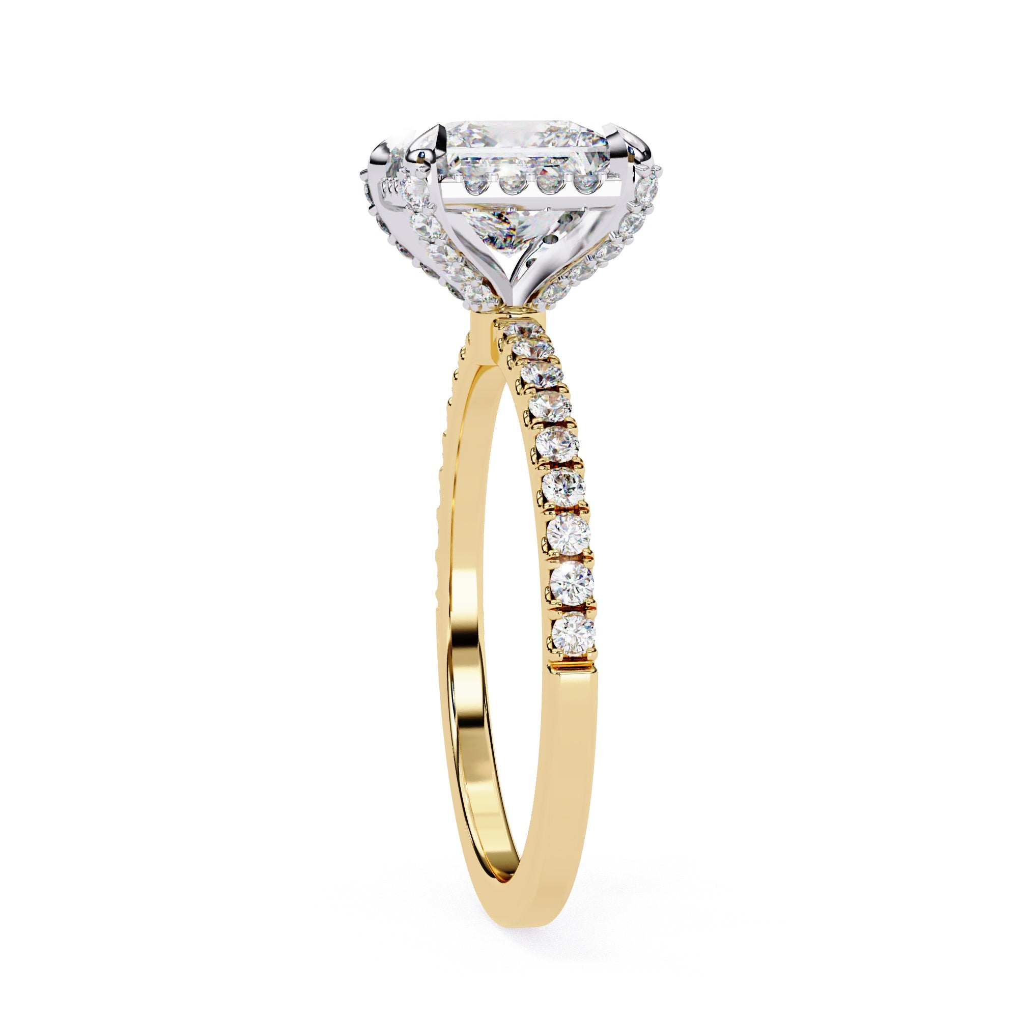 Elegant Central Stone Diamond Ring with Radiant Side Accents