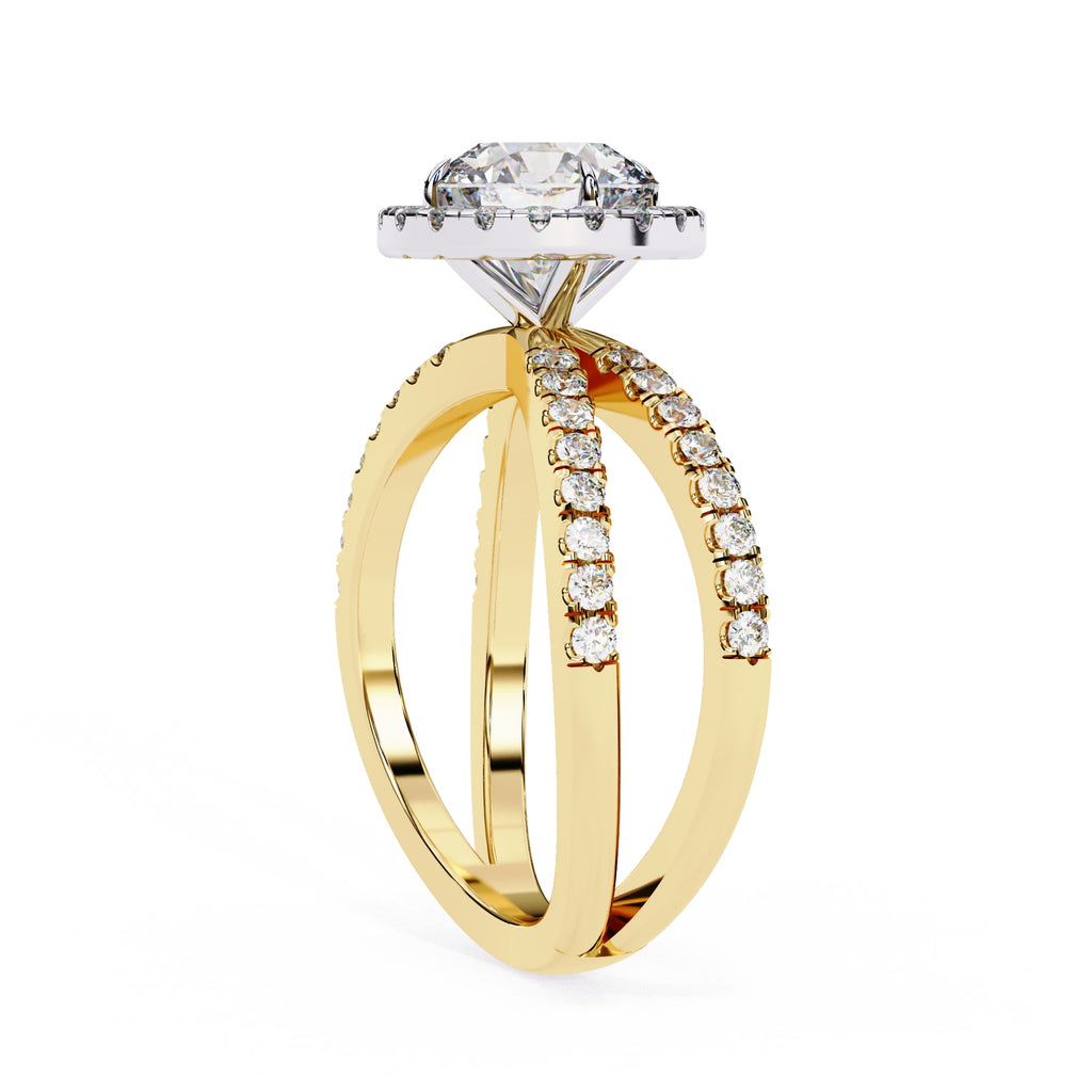 Elegant Central Stone Diamond Ring with Radiant Side Accents