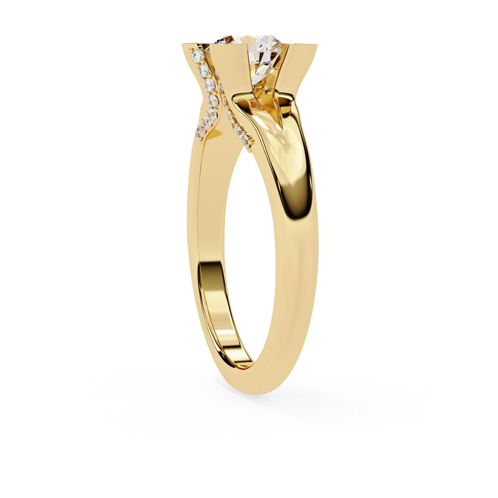 Elegant Diamond Central Stone Ring with Brilliant Side Accents