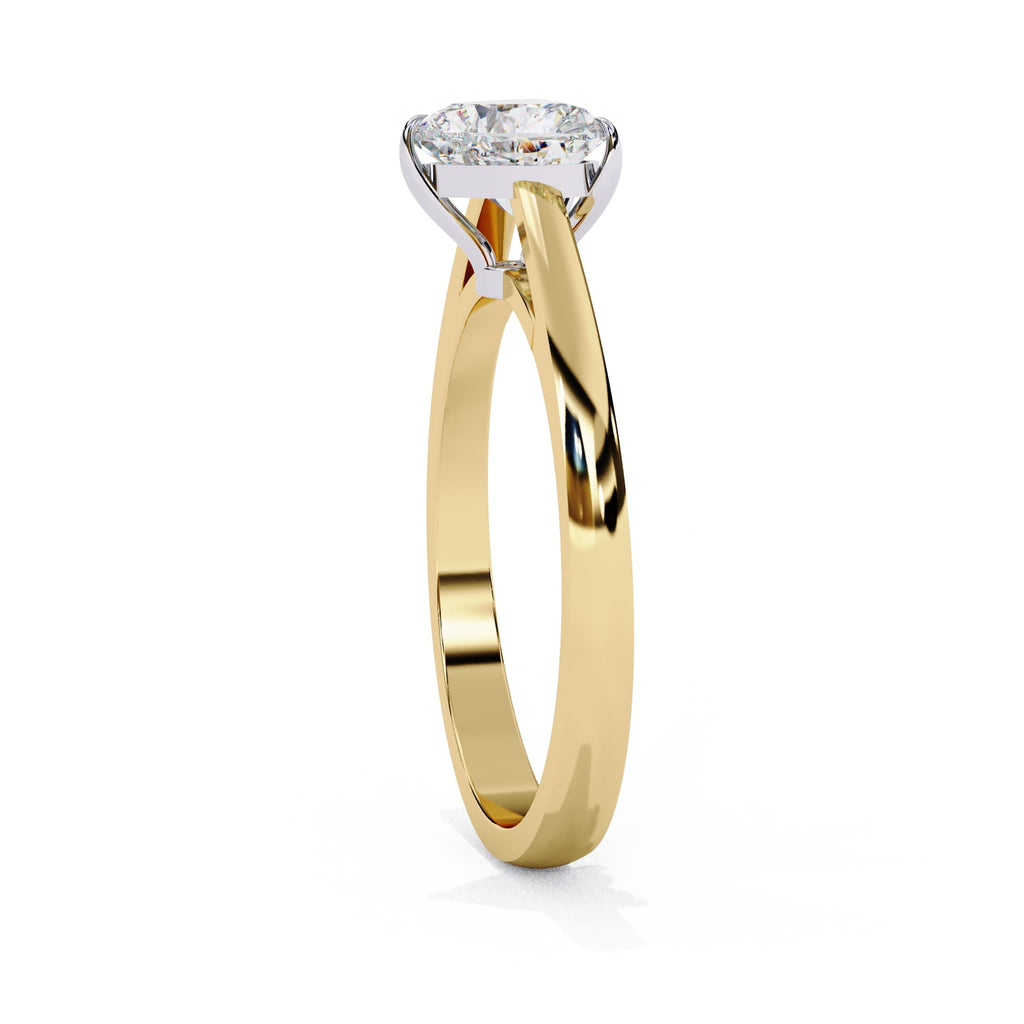 Elegant Solitaire Central Stone Diamond Ring