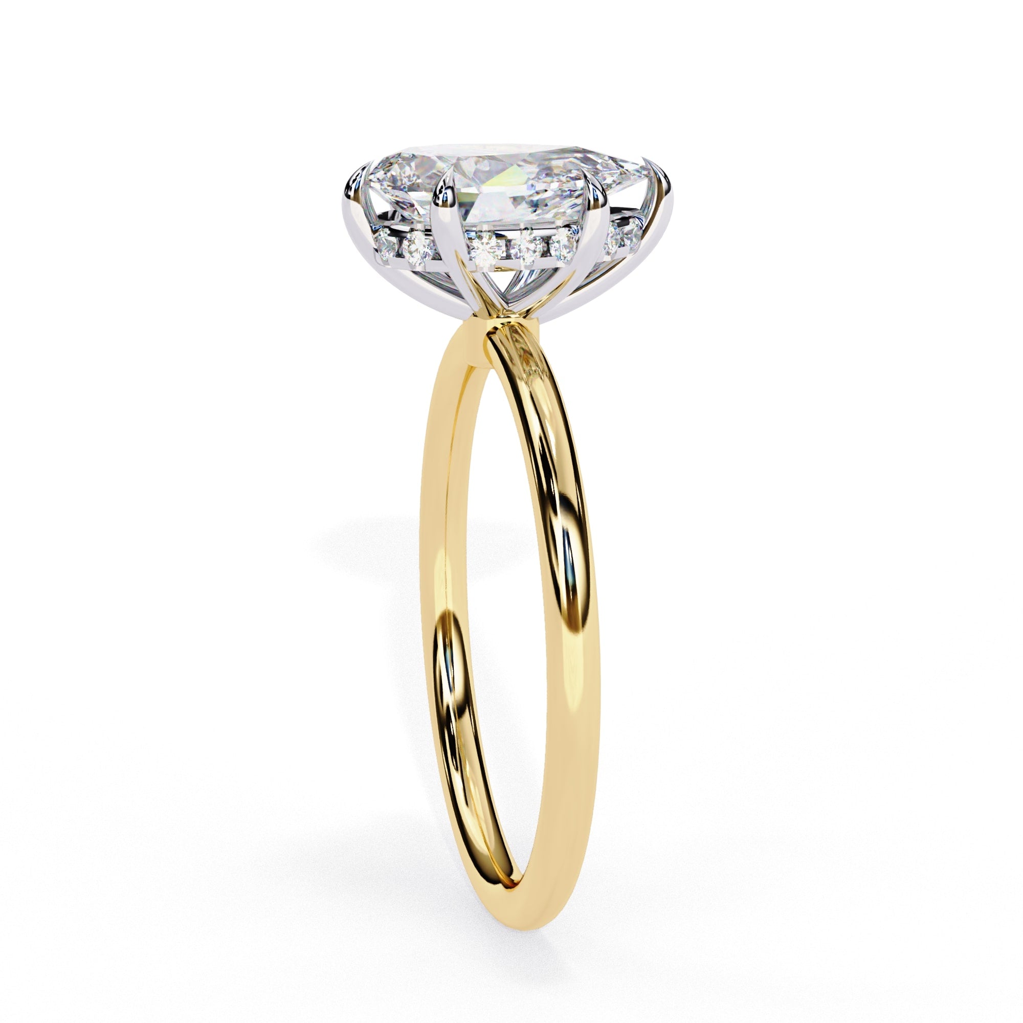 Elegant Central Stone Ring with Shimmering Side Diamonds