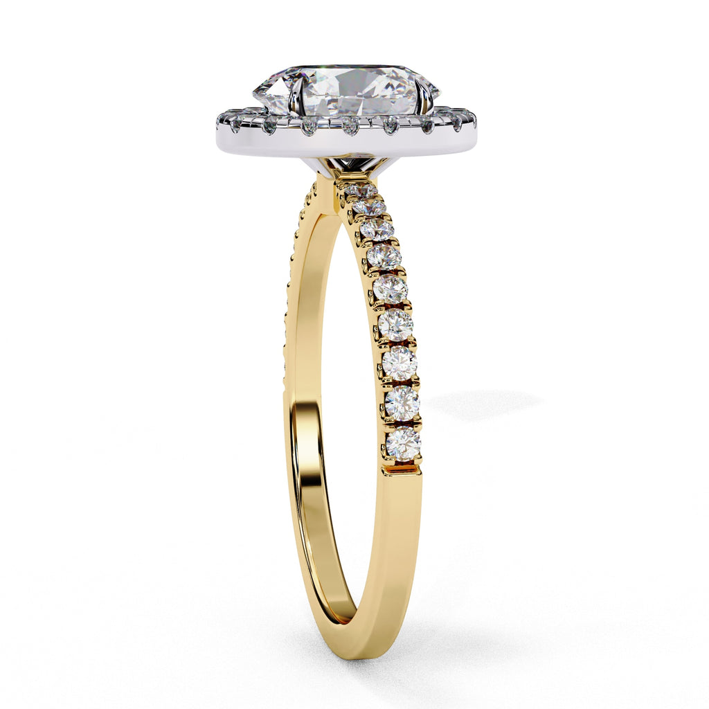 Elegant Diamond Central Stone Ring with Side Accents