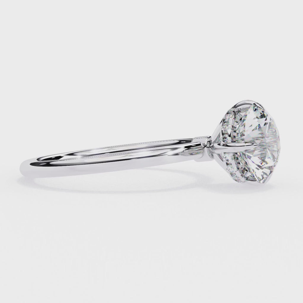 Elegant Diamond Center Stone Ring with Side Accents