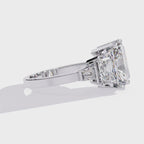 Elegant Central Stone Diamond Ring with Radiant Side Accents
