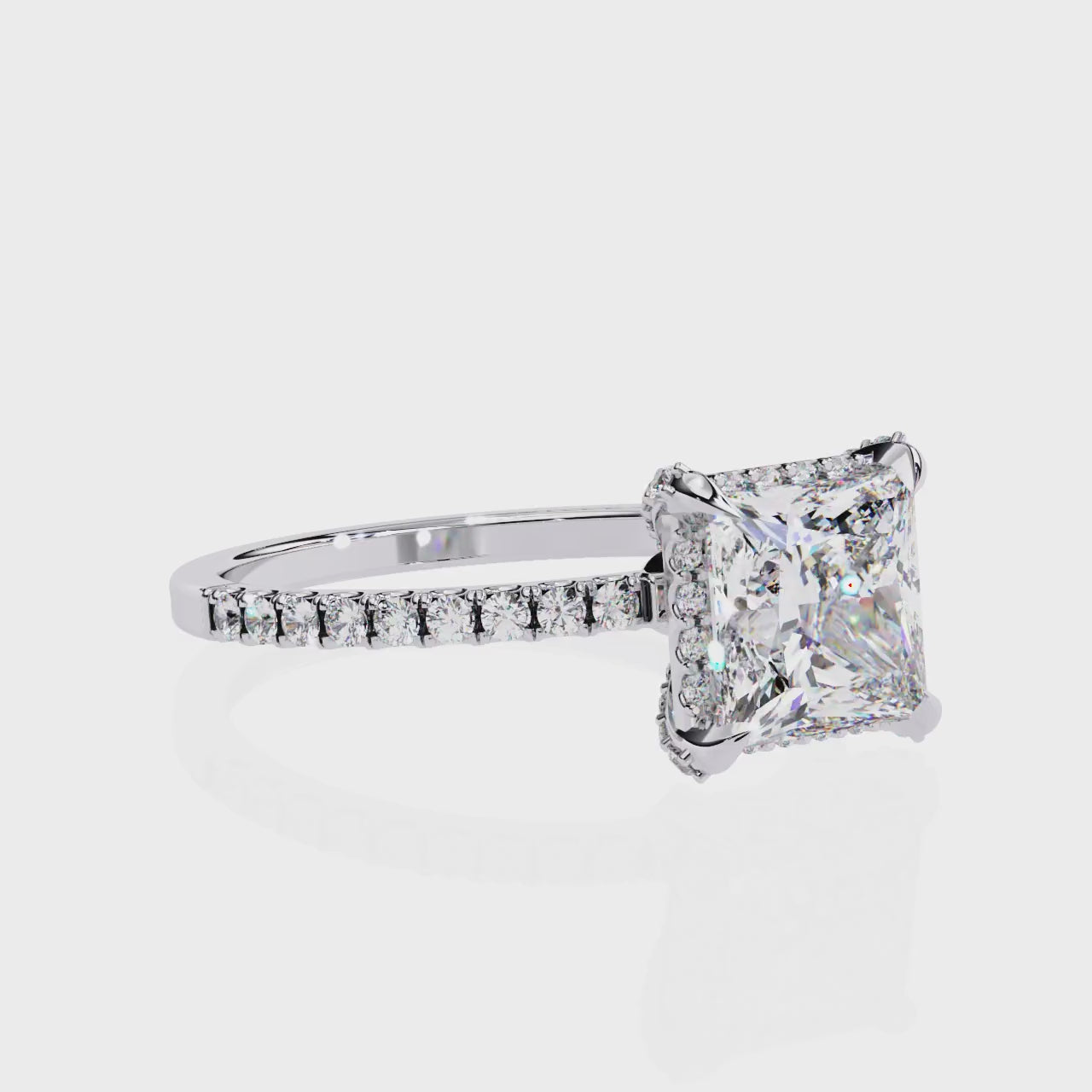 Elegant Central Stone Diamond Ring with Radiant Side Accents